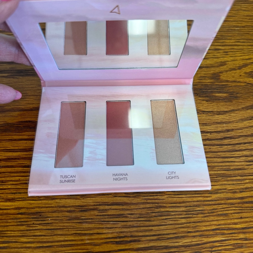 WANDER BEAUTY WANDRESS DUSK TO DAWN